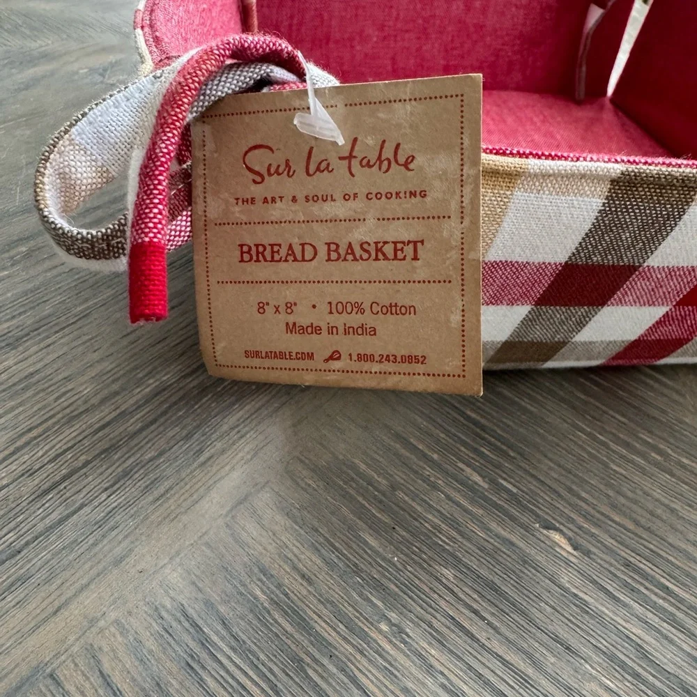 NWT, Sur La Table Red and White Checkered Serveware Basket